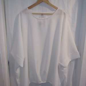 New Ladies Detailed Bottom White Plus Size Top One Size fits sizes 20 22 24
