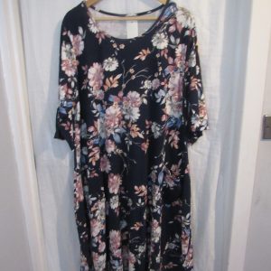 New Ladies Navy Blue Floral Dress One Size fits sizes 18 20 22 24