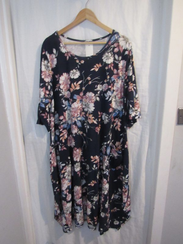 New Ladies Navy Blue Floral Dress One Size fits sizes 18 20 22 24