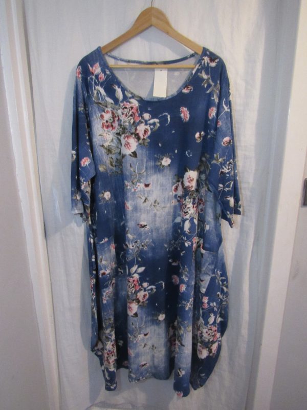 New Ladies Dark Blue Floral Dress One Size fits sizes 18 20 22 24