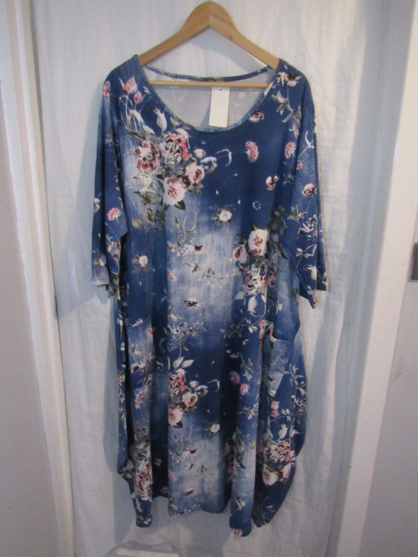 New Ladies Dark Blue Floral Dress One Size fits sizes 18 20 22 24 - Image 2