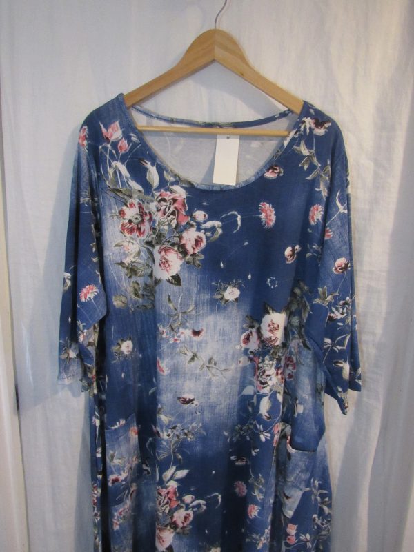 New Ladies Dark Blue Floral Dress One Size fits sizes 18 20 22 24 - Image 3