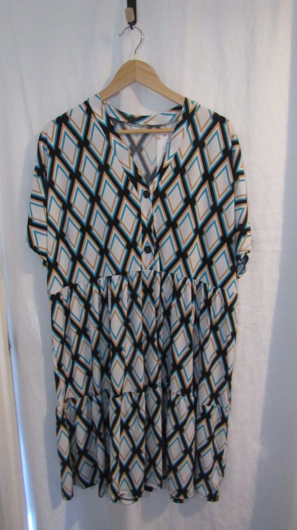 SALE SALE SALE New Ladies Plus Size Diamond Smock Tunic Top One Size fits sizes 18 20 22 24 NON RETURNABLE - Image 2