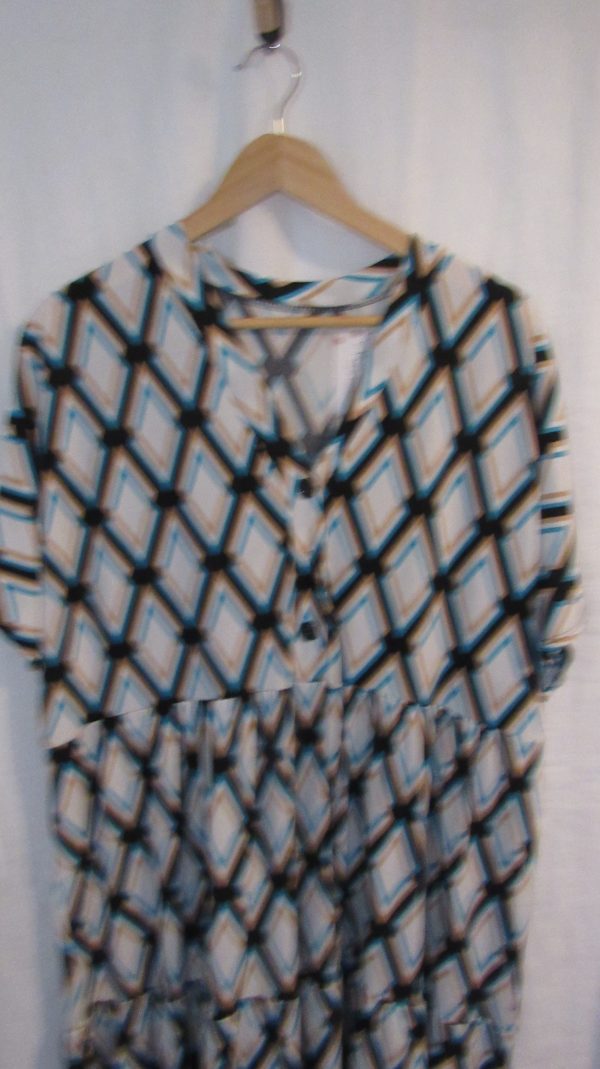 SALE SALE SALE New Ladies Plus Size Diamond Smock Tunic Top One Size fits sizes 18 20 22 24 NON RETURNABLE - Image 3