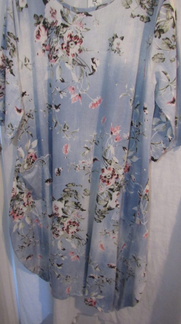 New Ladies Lighter Blue Floral Dress One Size fits sizes 18 20 22 24 - Image 4