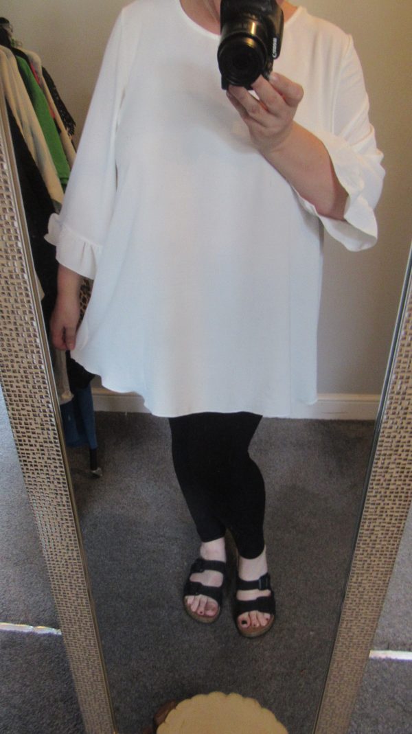 SALE SALE SALE NEW Ladies White Round Neck Frill Sleeve Tunic Top One Size Fits Sizes 18 20 22 NON RETURNALBLE - Image 7