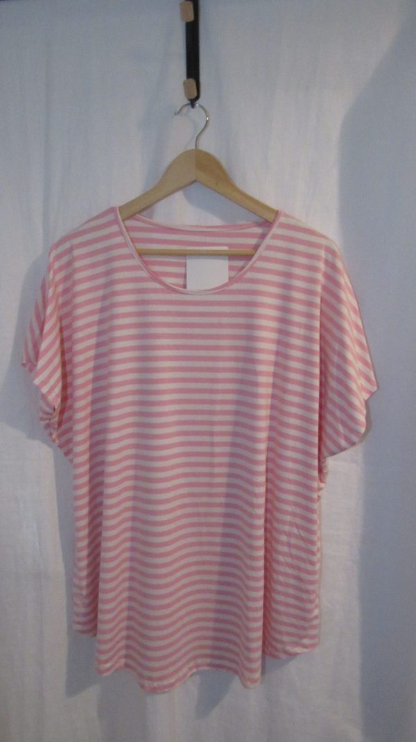 New Ladies Women’s Pink White Stripe T-shirt One Size fits sizes 16 18 20 22