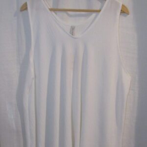 New Ladies White Sleeveless Swing Top Plus Size One Size fits 18 20 22 24