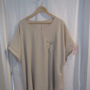 New Ladies Beige Flower Tunic Top One Size fits sizes 18 20 22