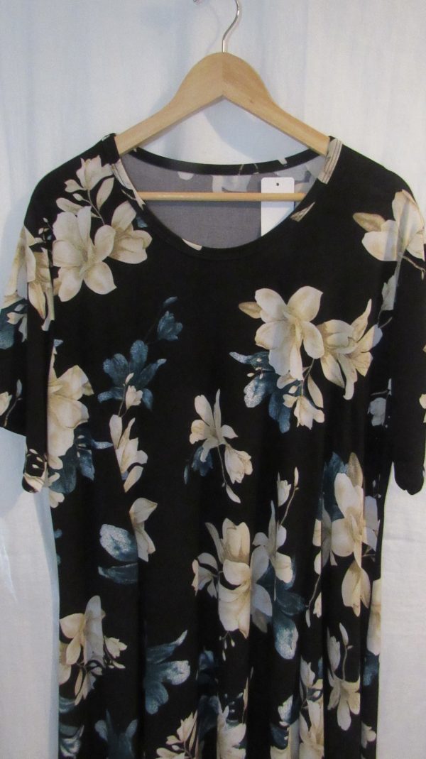 New Ladies Black Beige Flower Tunic or Dress One Size fits sizes 18 20 22 - Image 3