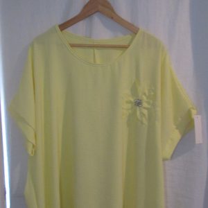 New Ladies Lemon Flower Tunic Top One Size fits sizes 18 20 22