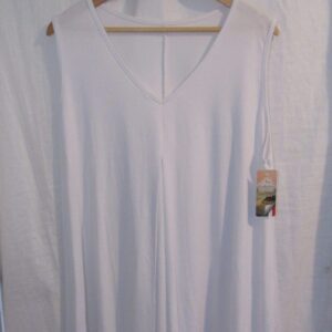 New Ladies White Sleeveless Tunic Top One Size fits sizes 18 20 22