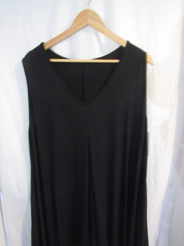 New Ladies Black Sleeveless Tunic Top One Size fits sizes 18 20 22 - Image 2