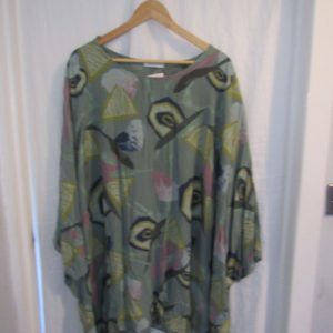 New Ladies Khaki Circle Print Tunic Top One Size fits sizes 20 22 24 26