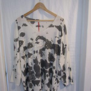 New Ladies V Neck soft lightweight jumper Cream with Grey One Size fits sizes 14 16 18 20
