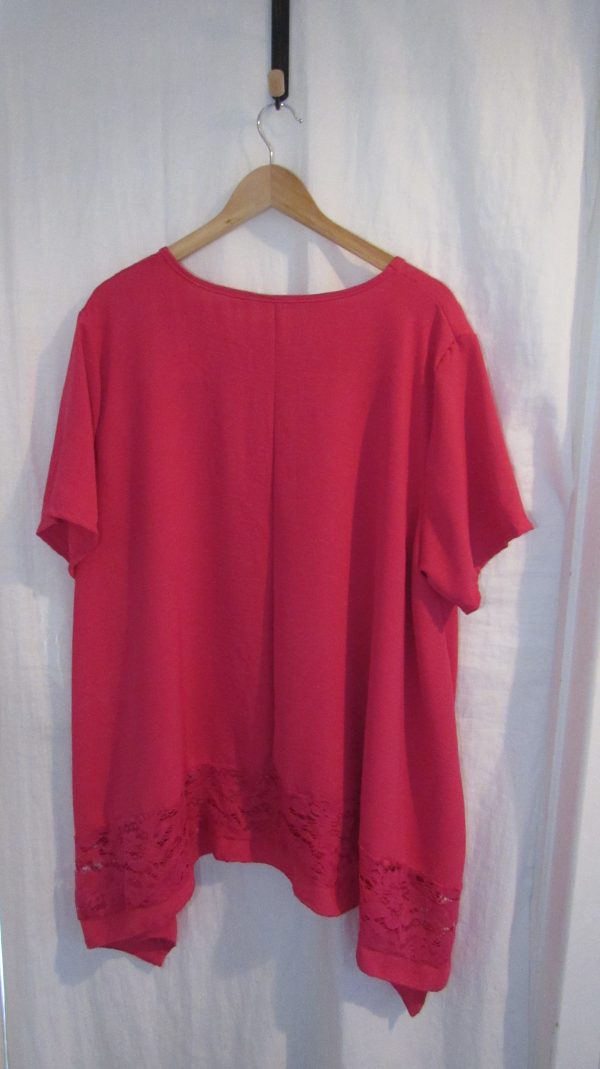 New Ladies Cerise Lacy Bottom Handkerchief Hem Top One Size fits sizes 18 20 22 - Image 4
