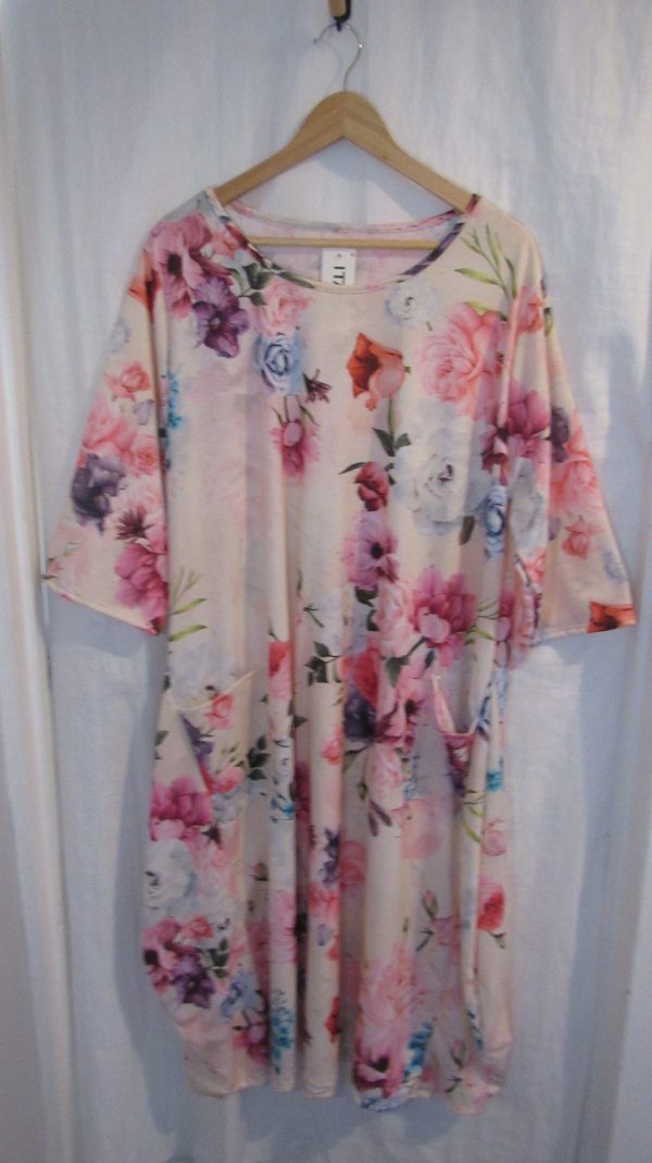 New Ladies Cream Floral Dress One Size fits sizes 18 20 22 24