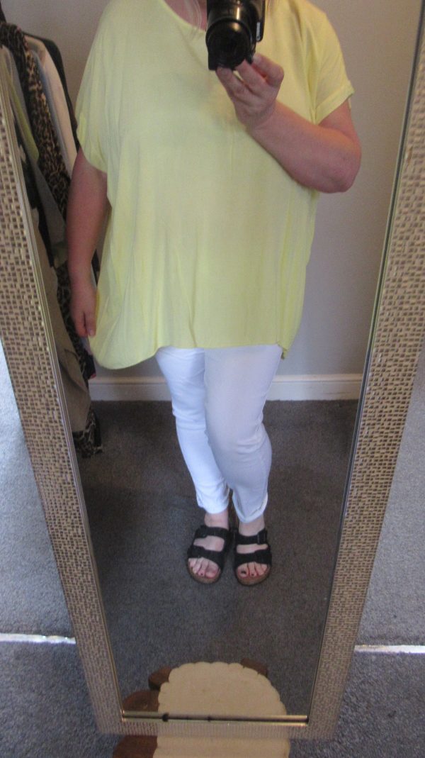 New Ladies Lemon Tunic Top One Size fits sizes 16 18 20 22 - Image 6