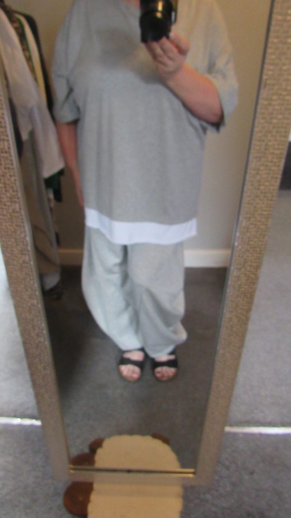 New Ladies Grey Joggers One Size fits sizes 16 18 20 22 - Image 5