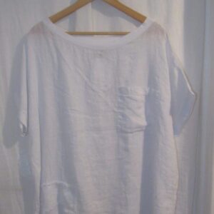 SALE SALE SALE New Ladies White Linen Pocket Tunic Top One Size fits sizes 16 18 20 NON RETURNABLE