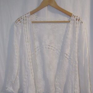 New Ladies White Lacy Shrug One Size fits size 16 18 20 22