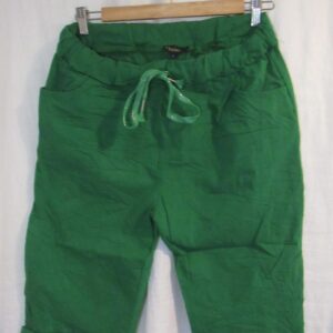 NEW Ladies Bright Green Magic Shorts Plus Size One Size Fits sizes 18 20 22 Size 2