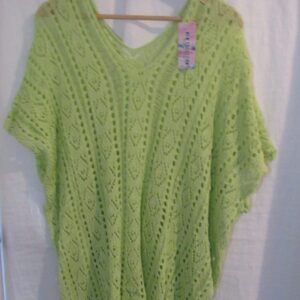 New Ladies Green Lacy Tunic Top One Size fits sizes 18 20 22