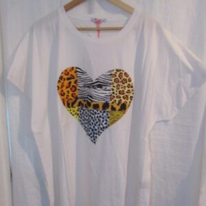 New Ladies White Animal Heart T-Shirt One Size fits sizes 18 20 22