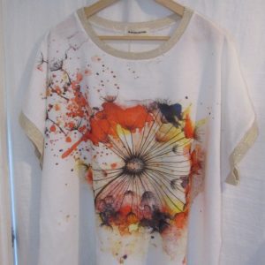 New Ladies Flower Shorter Length Top One Size fits sizes 16 18 20 22