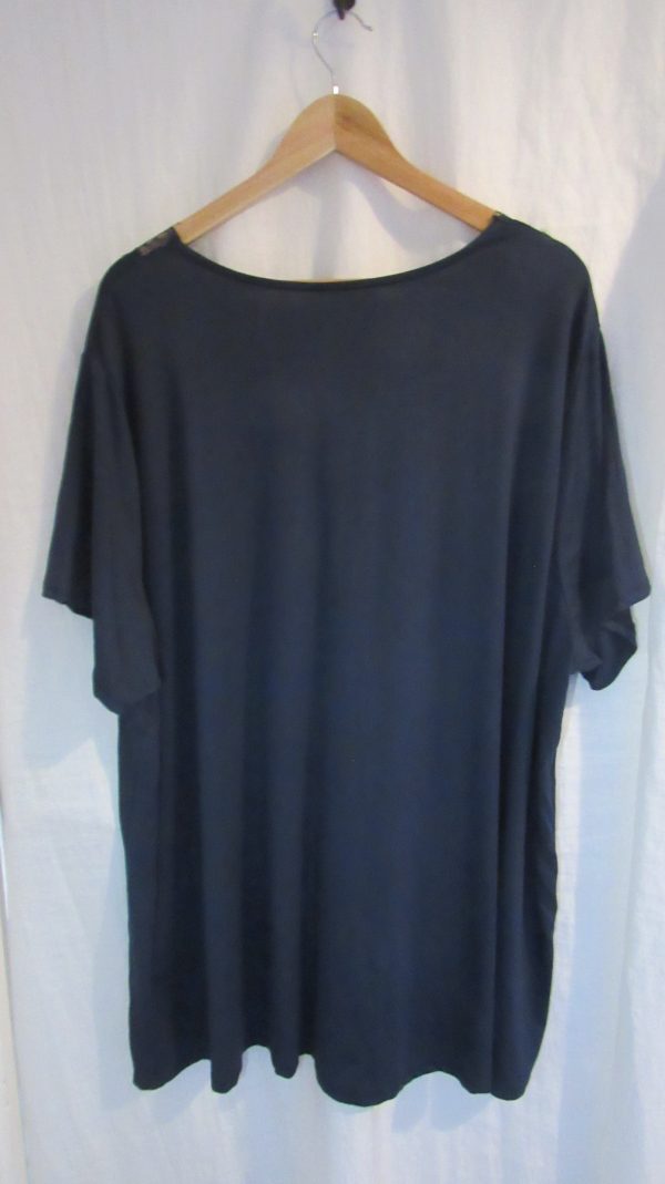 New Ladies Navy Blue V Neck Lacy Tunic Top One Size fits sizes 18 20 22 - Image 5