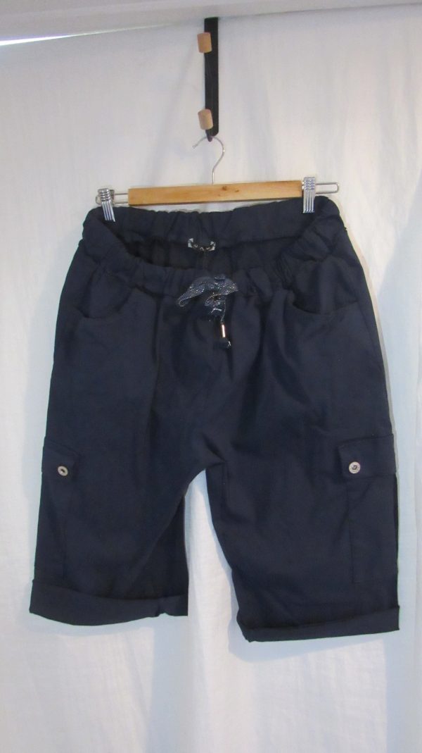 New Ladies Navy Blue CARGO Magic Shorts One Size fits sizes 18 20 22 Size 2
