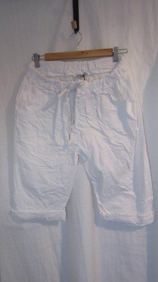 NEW Ladies White Magic Shorts Plus Size One Size Fits sizes 18 20 22 Size 2 - Image 4