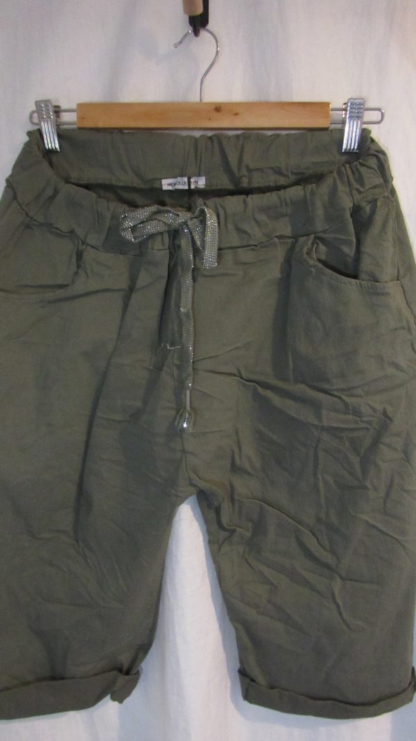 NEW Ladies Khaki Magic Shorts Plus Size One Size Fits sizes 18 20 22 Size 2 - Image 3