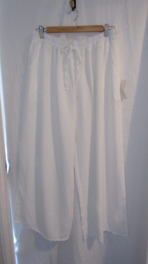 New Ladies White Palazzo Wide Leg Trousers One size fits sizes 18 20 22 24