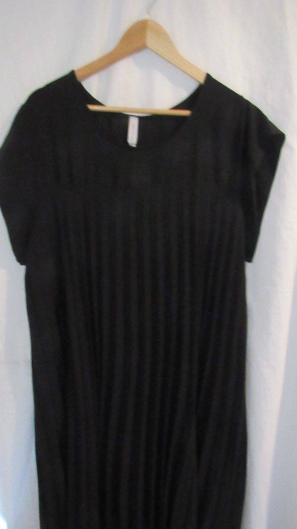 New Ladies Black Pleated Maxi Dress One Size fits sizes 18 20 22 24 - Image 3