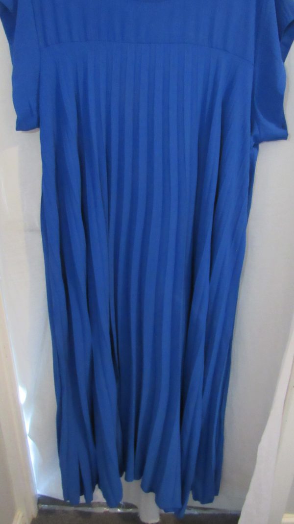 New Ladies Royal Blue Pleated Maxi Dress One Size fits sizes 18 20 22 24 - Image 4