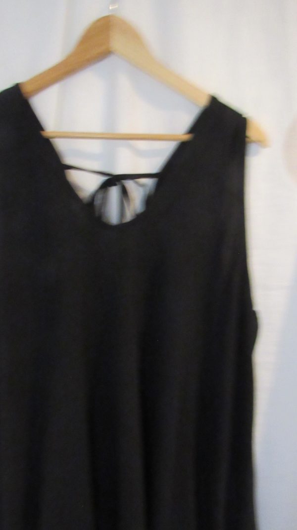 New Ladies Black Frill Bottom V Neck Tie Back Tunic Top One Size fits sizes 18 20 22 24 - Image 3