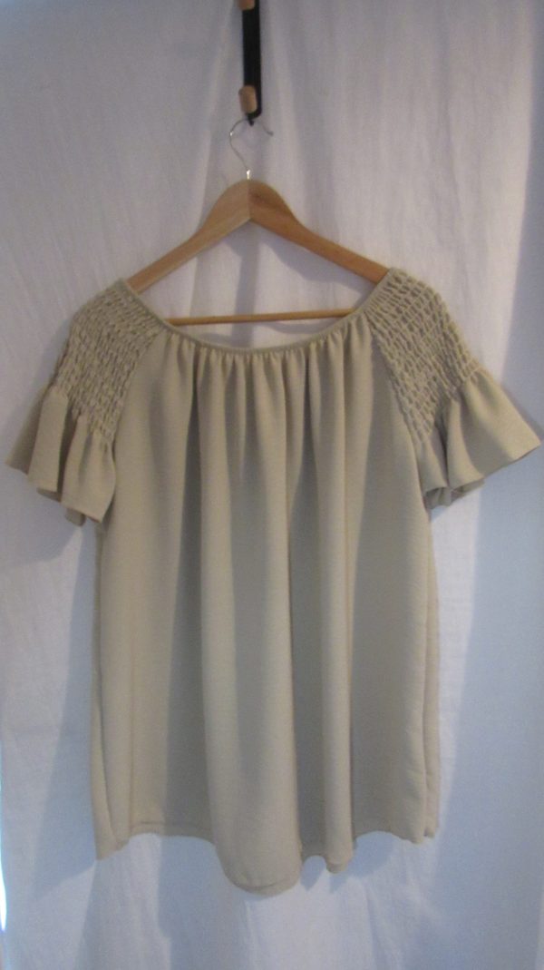 New Ladies Beige Ruffle Sleeve Top One Size fits sizes 16 18 20 22 - Image 6