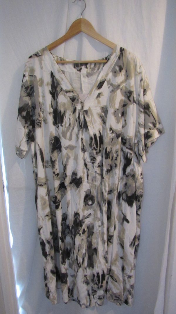 New Ladies Beige with Black Pocket Dress One Size fits sizes 18 20 22