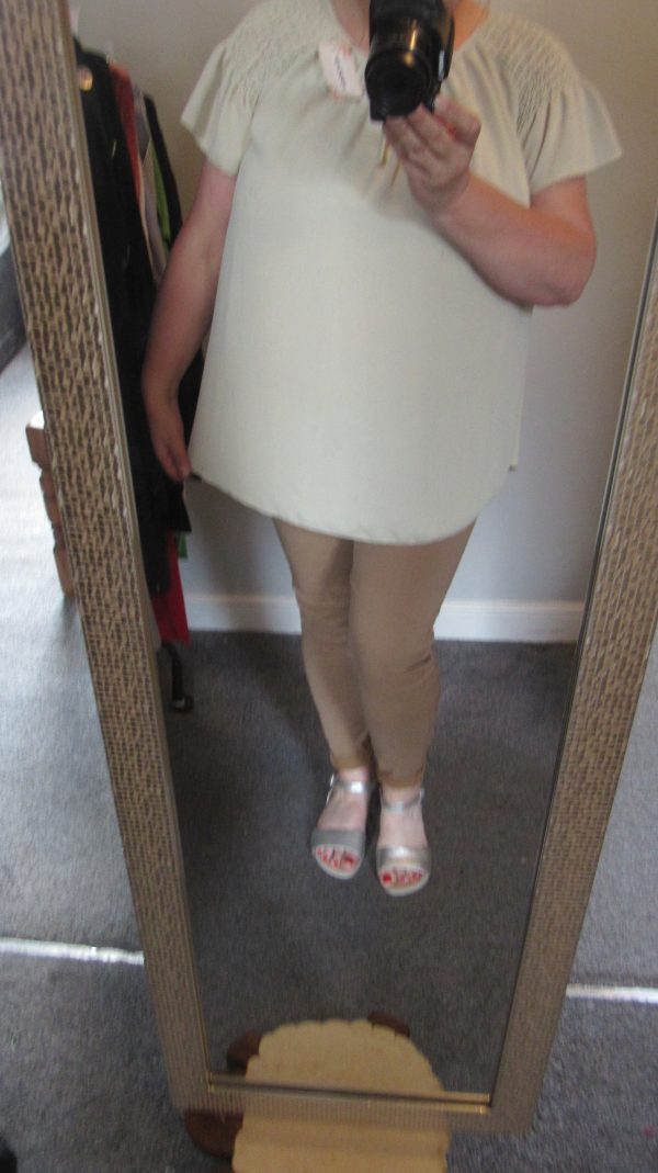 New Ladies Beige Ruffle Sleeve Top One Size fits sizes 16 18 20 22 - Image 8