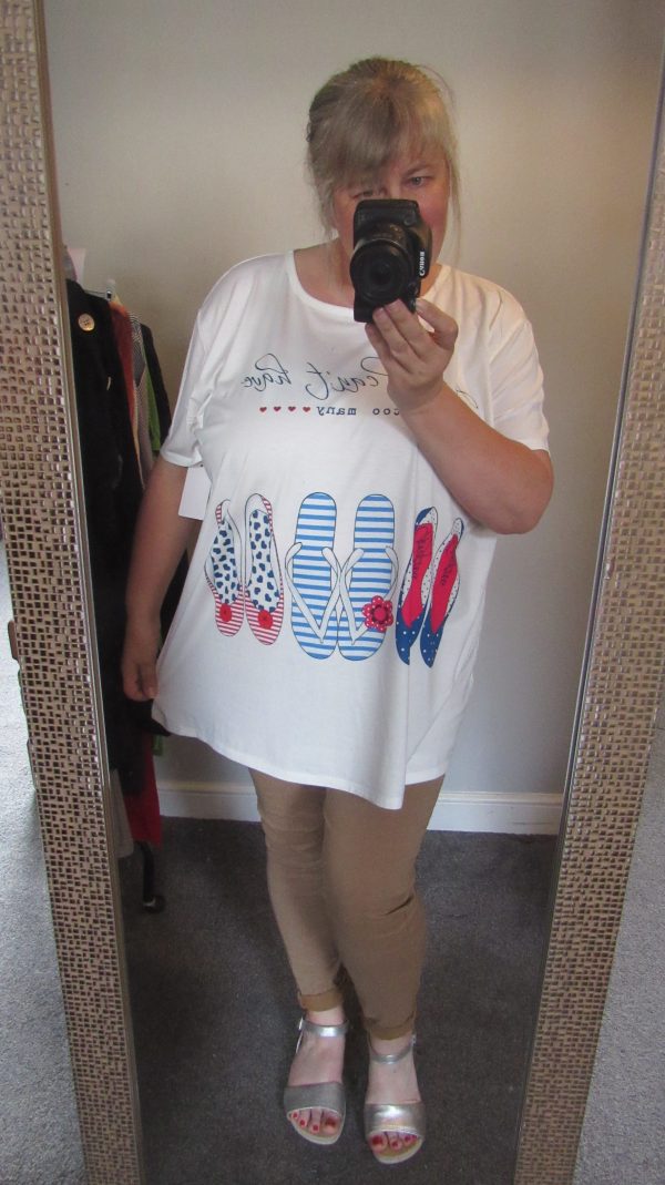 New Ladies White Shoe Print T-shirt One Size fits sizes 16 18 20 22 - Image 5