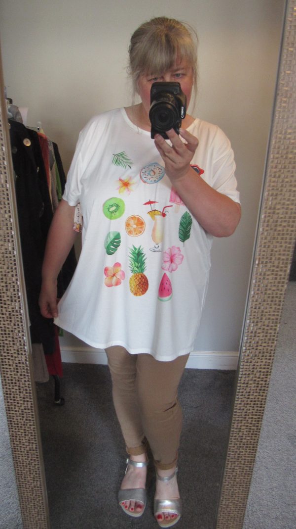 New Ladies White Summer Print T-shirt One Size fits sizes 16 18 20 22 - Image 5