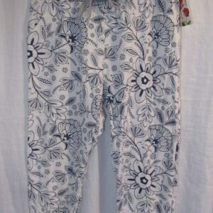 NEW Ladies Womens White Floral Joggers Trousers One Size fits sizes 18 20 22 Size 2