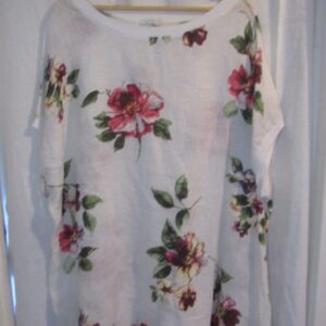 SALE SALE SALE New Ladies White Floral Linen Pocket Tunic Plus Size Top One Size fits sizes 20 22 24 26 NON RETURNABLE