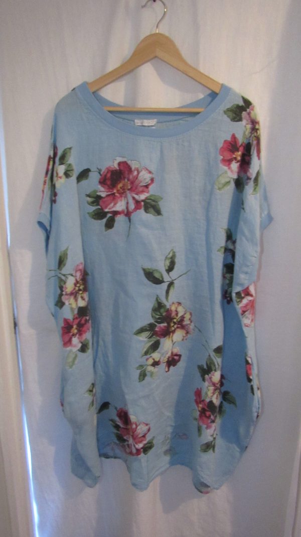 New Ladies Sky Blue Floral Linen Pocket Tunic Plus Size Top One Size fits sizes 20 22 24 26