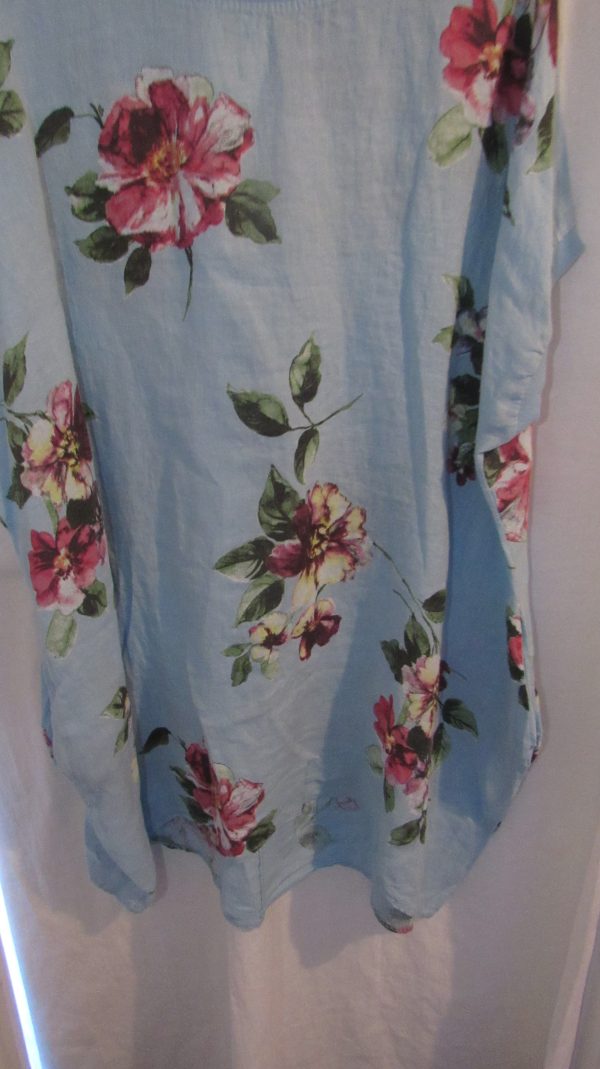 New Ladies Sky Blue Floral Linen Pocket Tunic Plus Size Top One Size fits sizes 20 22 24 26 - Image 4
