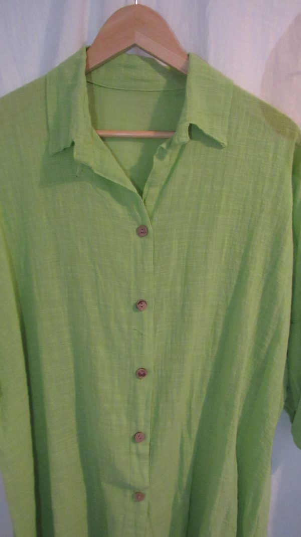New Ladies Green Button Up Shirt One Size fits sizes 18 20 22 - Image 3