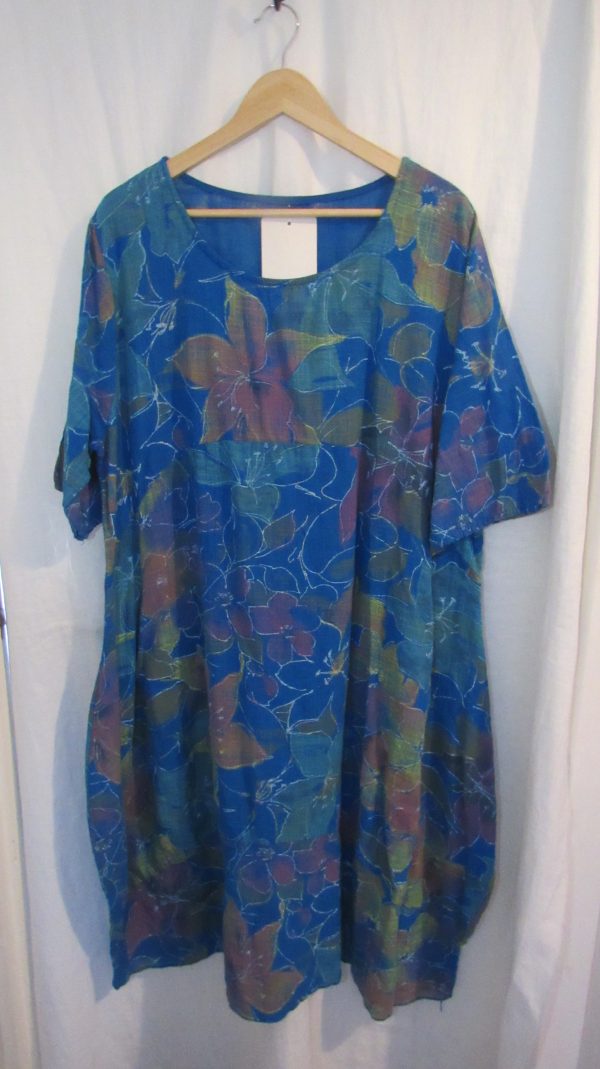 New Ladies Royal Blue Pocket Floral Summer Dress Plus One Size fits sizes 18 20 22