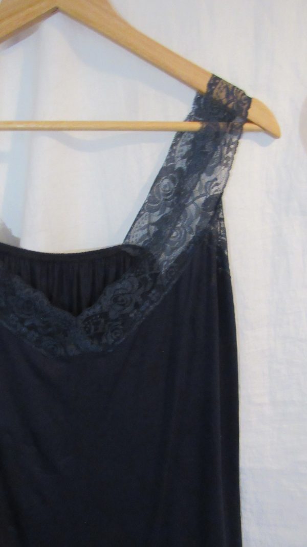 New Ladies Navy Blue Lacy Strap Plus Size Vest Top One Size fits sizes 16 18 20 22 - Image 3