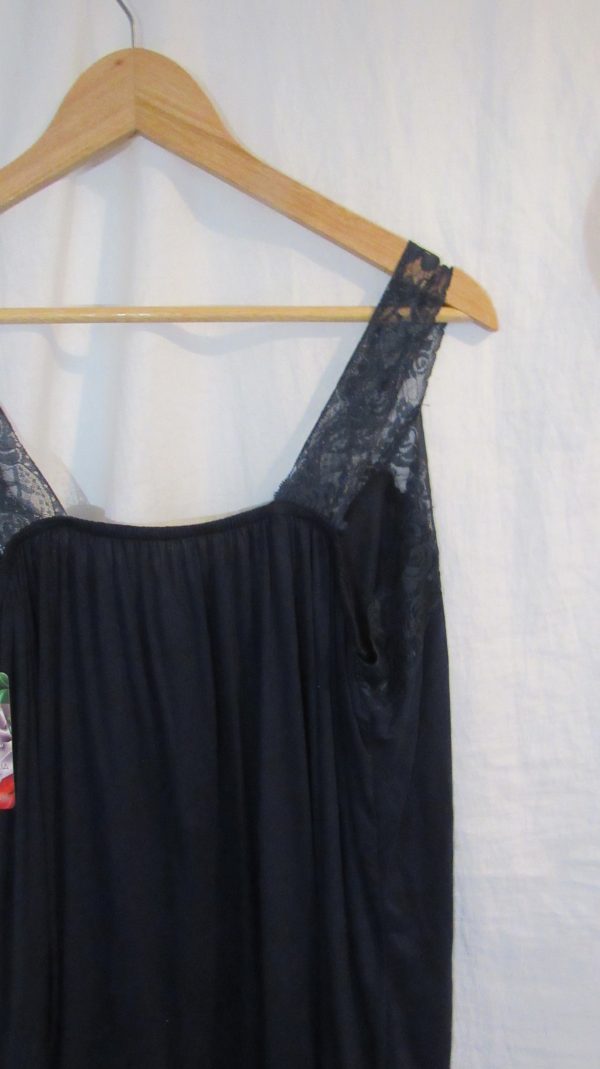 New Ladies Navy Blue Lacy Strap Plus Size Vest Top One Size fits sizes 16 18 20 22 - Image 5